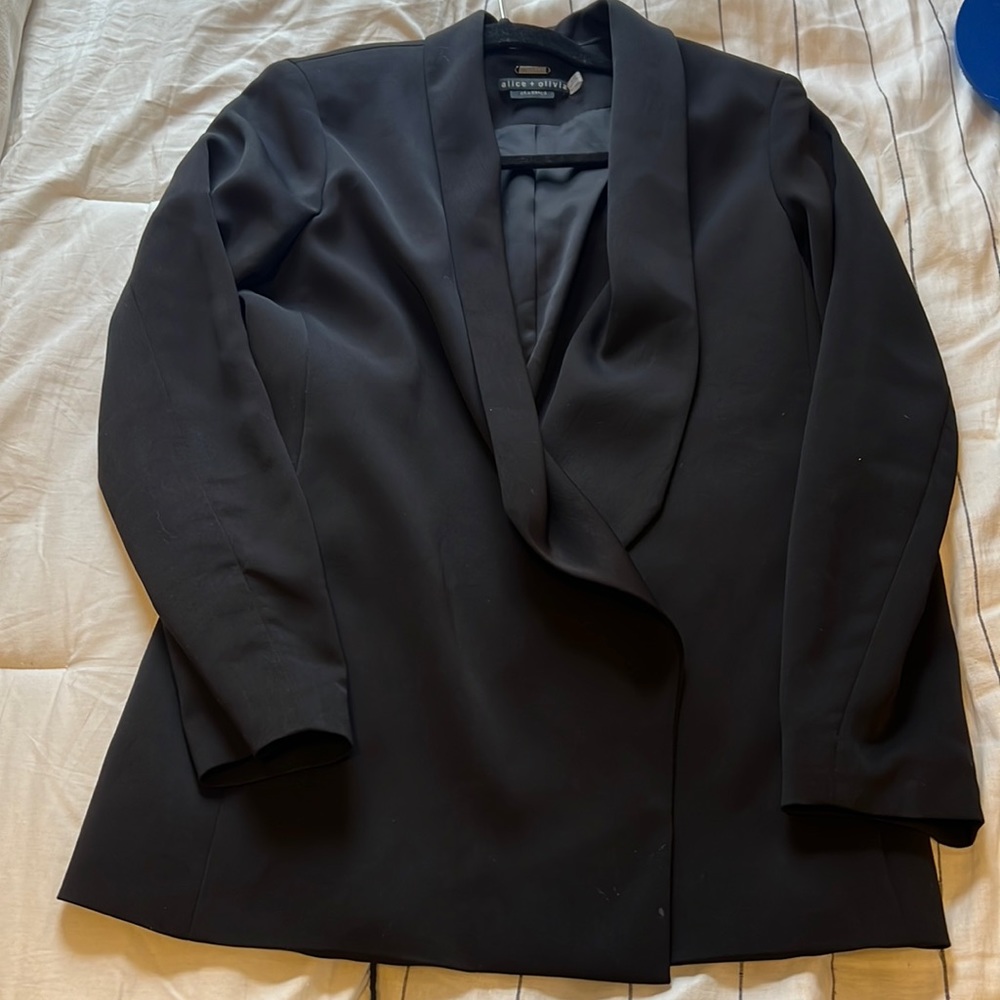 ALICE + OLIVIA BLACK BLAZER